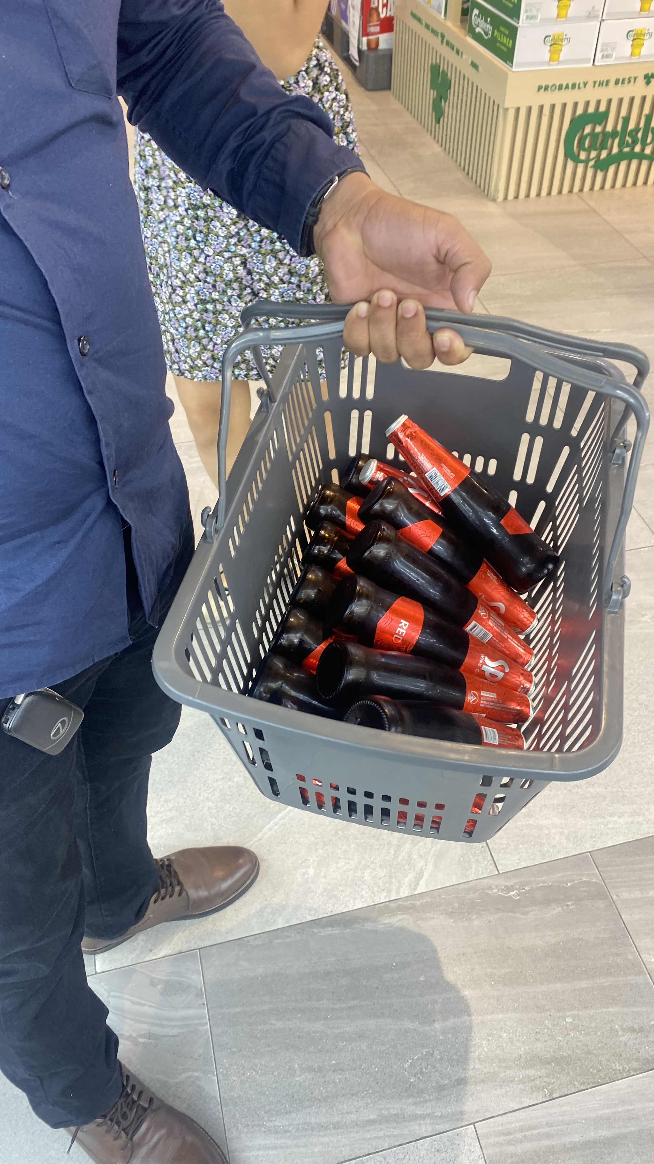 SPY Sparkle Fruit Revolutionizing FMCG Distribution with Da Houg Heng at Makro Cambodia - Image 23