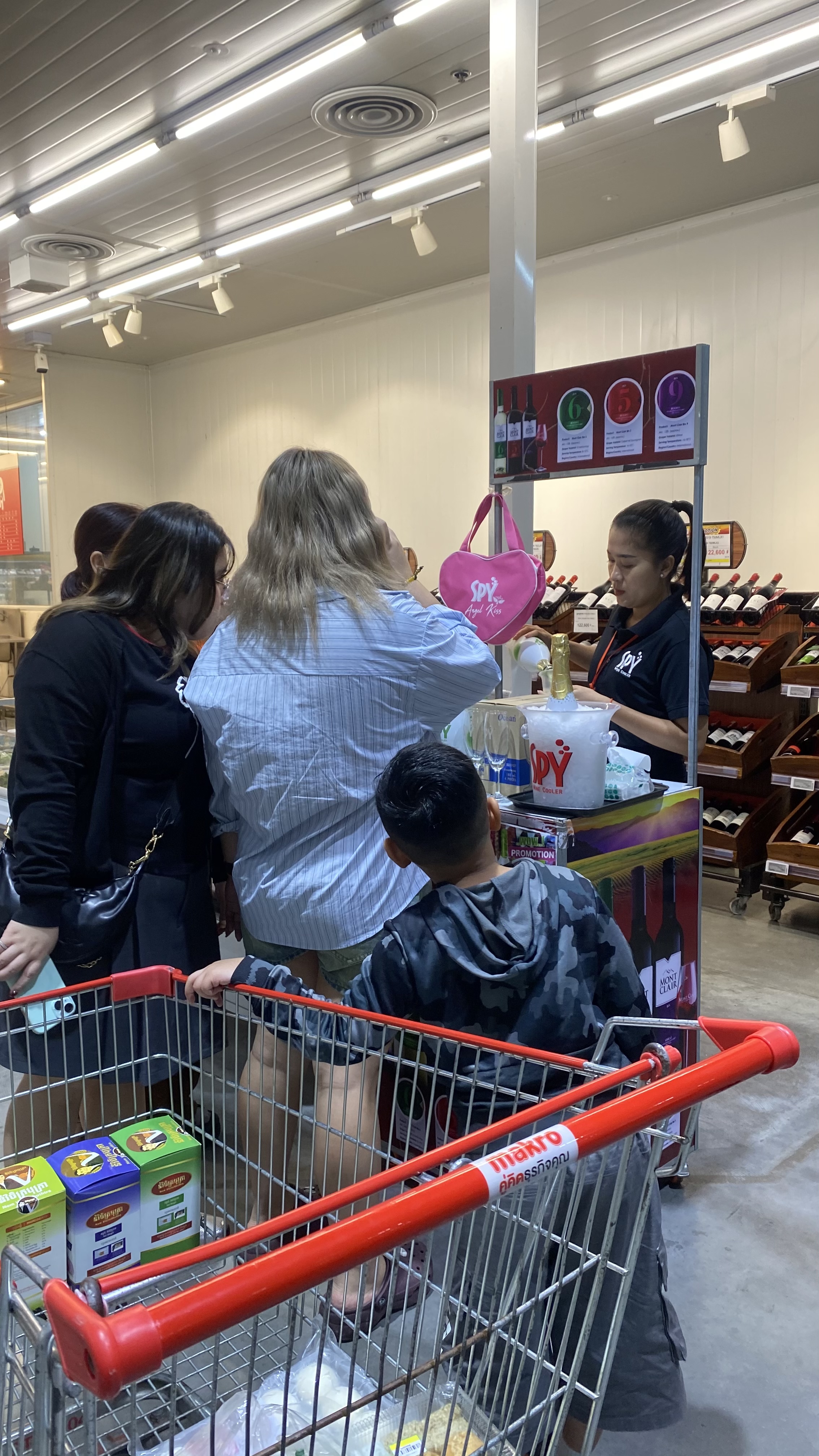 SPY Sparkle Fruit Revolutionizing FMCG Distribution with Da Houg Heng at Makro Cambodia - Image 36