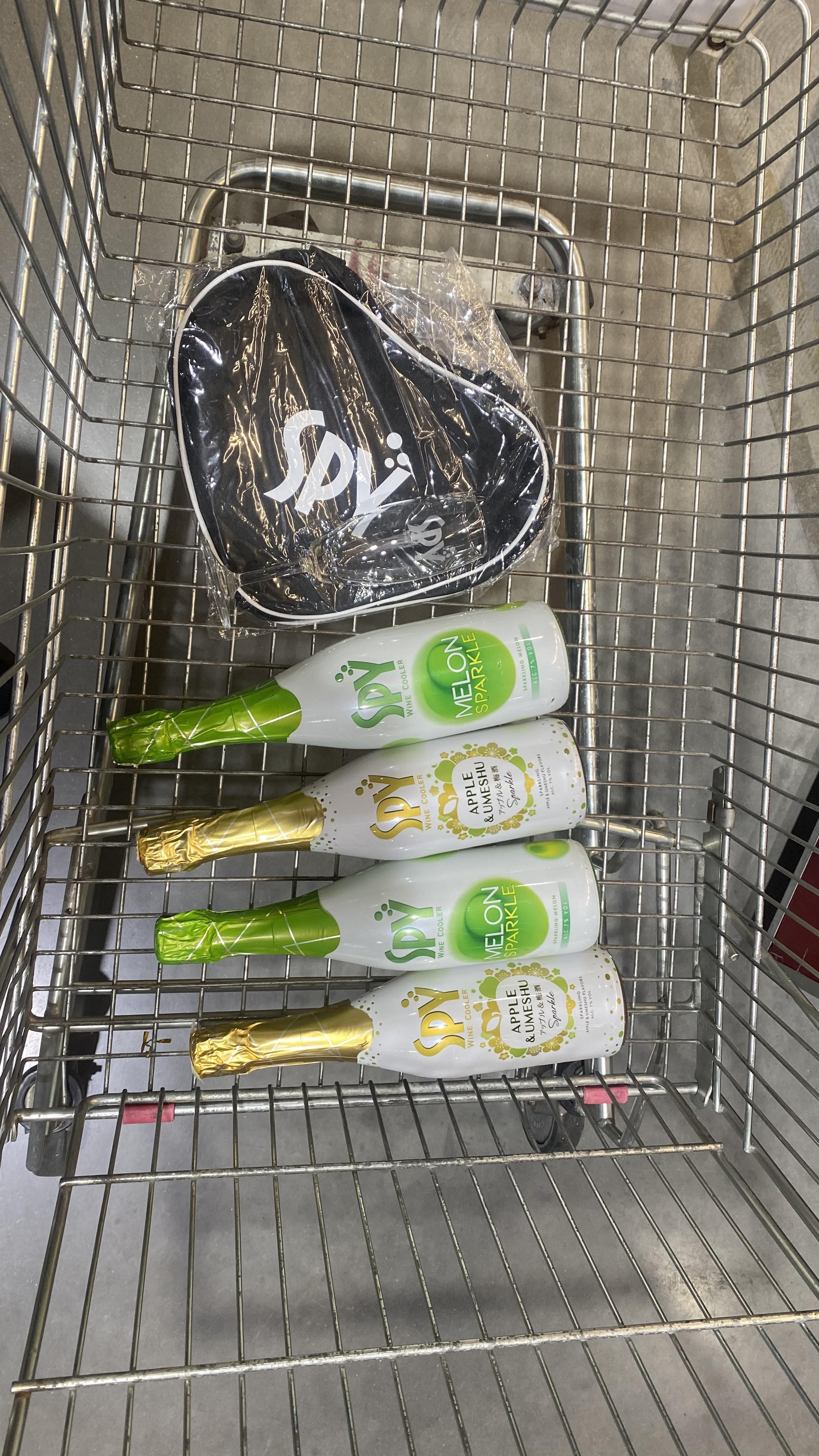 SPY Sparkle Fruit Revolutionizing FMCG Distribution with Da Houg Heng at Makro Cambodia - Image 45
