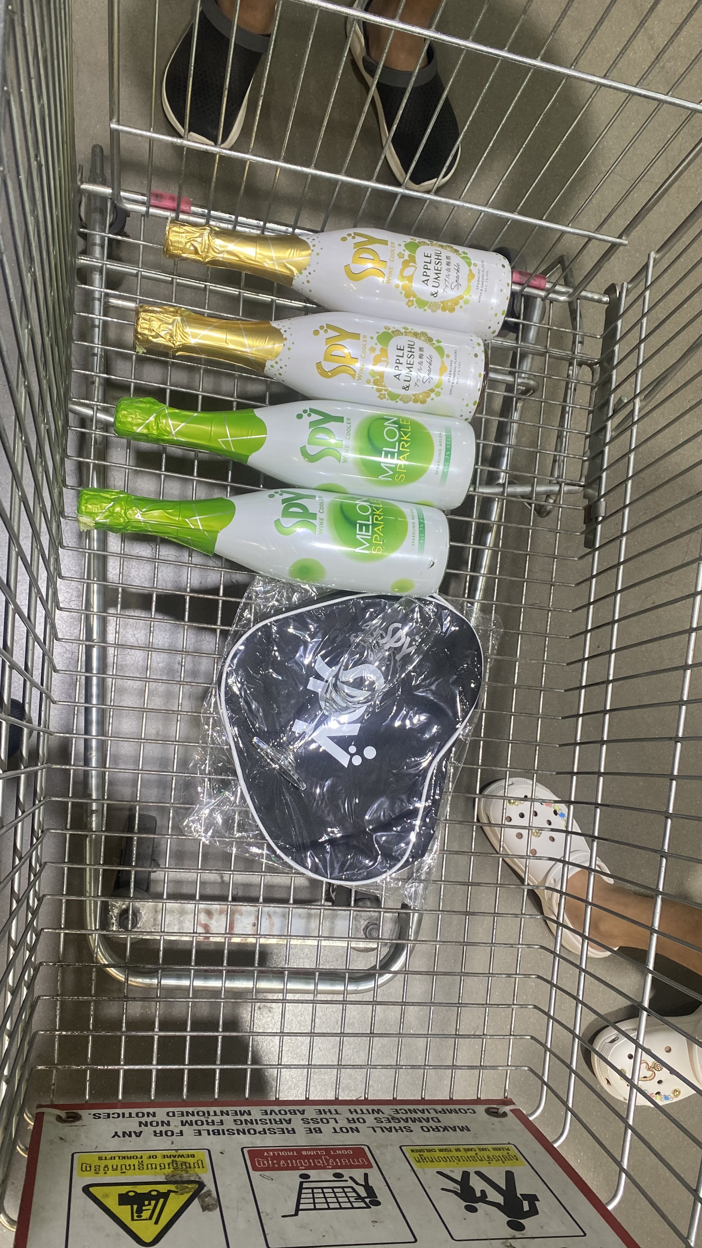 SPY Sparkle Fruit Revolutionizing FMCG Distribution with Da Houg Heng at Makro Cambodia - Image 47