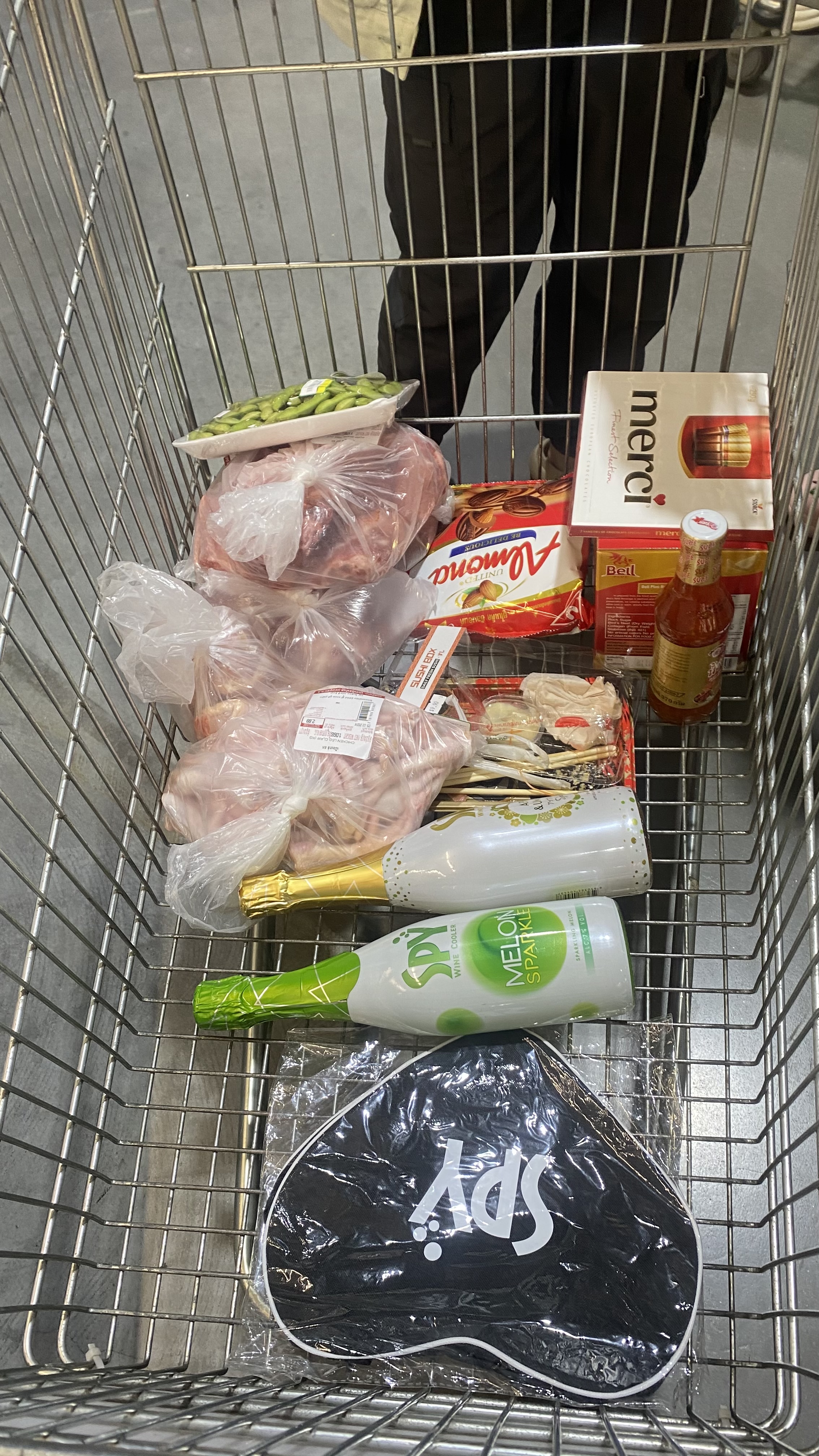 SPY Sparkle Fruit Revolutionizing FMCG Distribution with Da Houg Heng at Makro Cambodia - Image 72