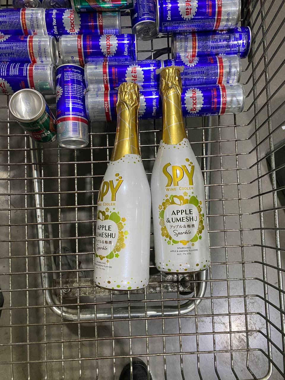 SPY Sparkle Fruit Revolutionizing FMCG Distribution with Da Houg Heng at Makro Cambodia - Image 85