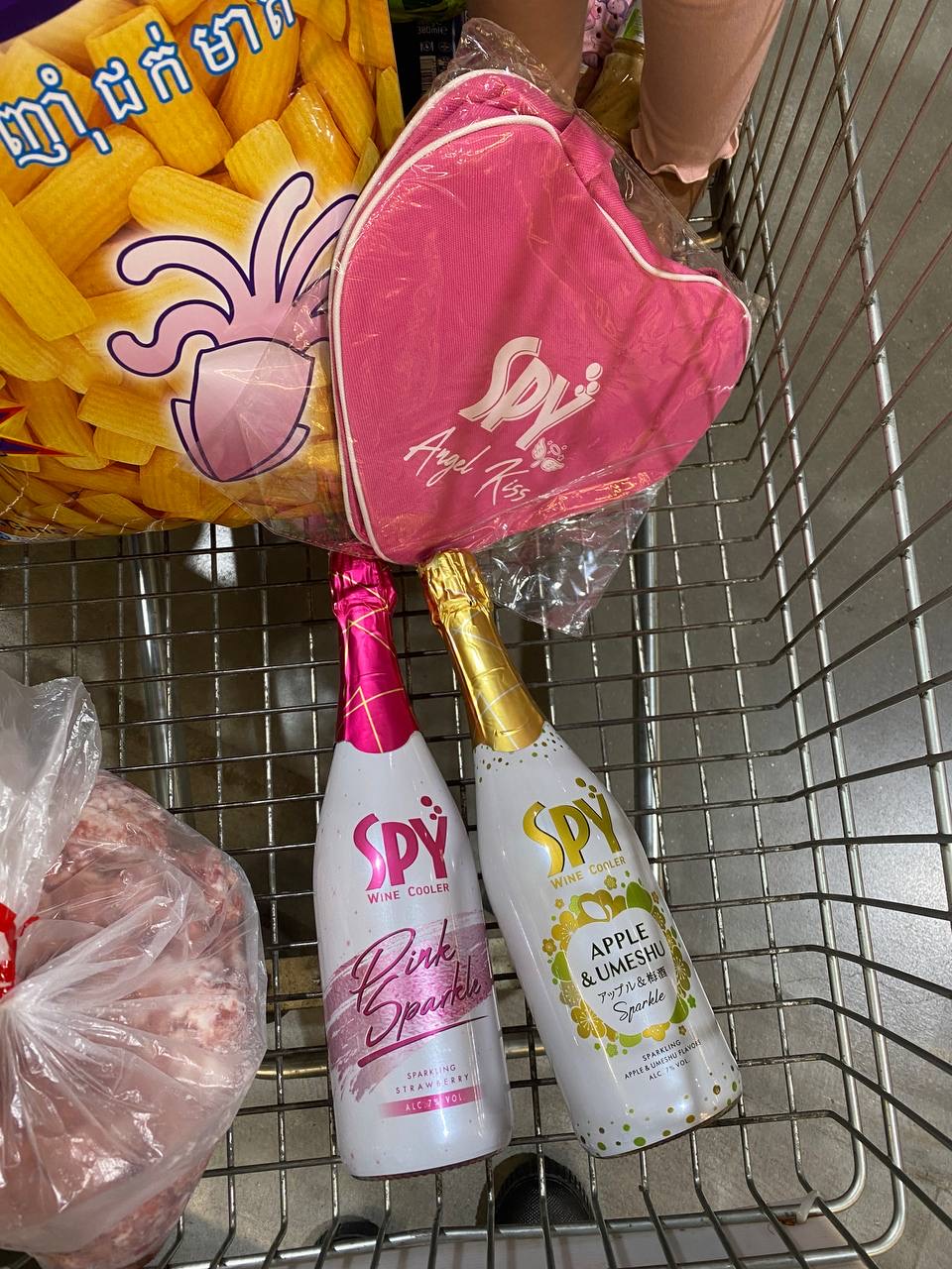 SPY Sparkle Fruit Revolutionizing FMCG Distribution with Da Houg Heng at Makro Cambodia - Image 103