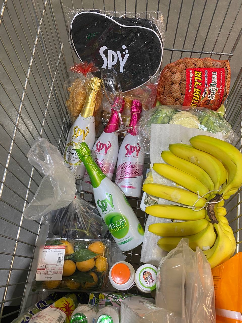 SPY Sparkle Fruit Revolutionizing FMCG Distribution with Da Houg Heng at Makro Cambodia - Image 109