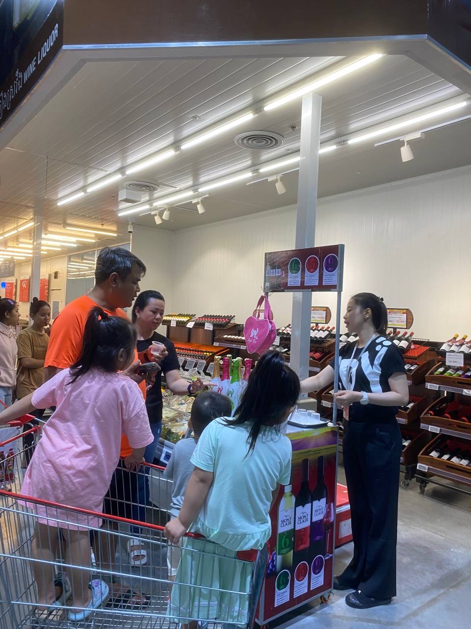 SPY Sparkle Fruit Revolutionizing FMCG Distribution with Da Houg Heng at Makro Cambodia - Image 111