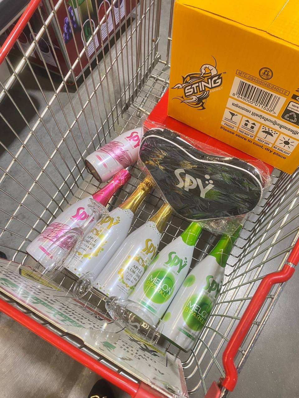 SPY Sparkle Fruit Revolutionizing FMCG Distribution with Da Houg Heng at Makro Cambodia - Image 118