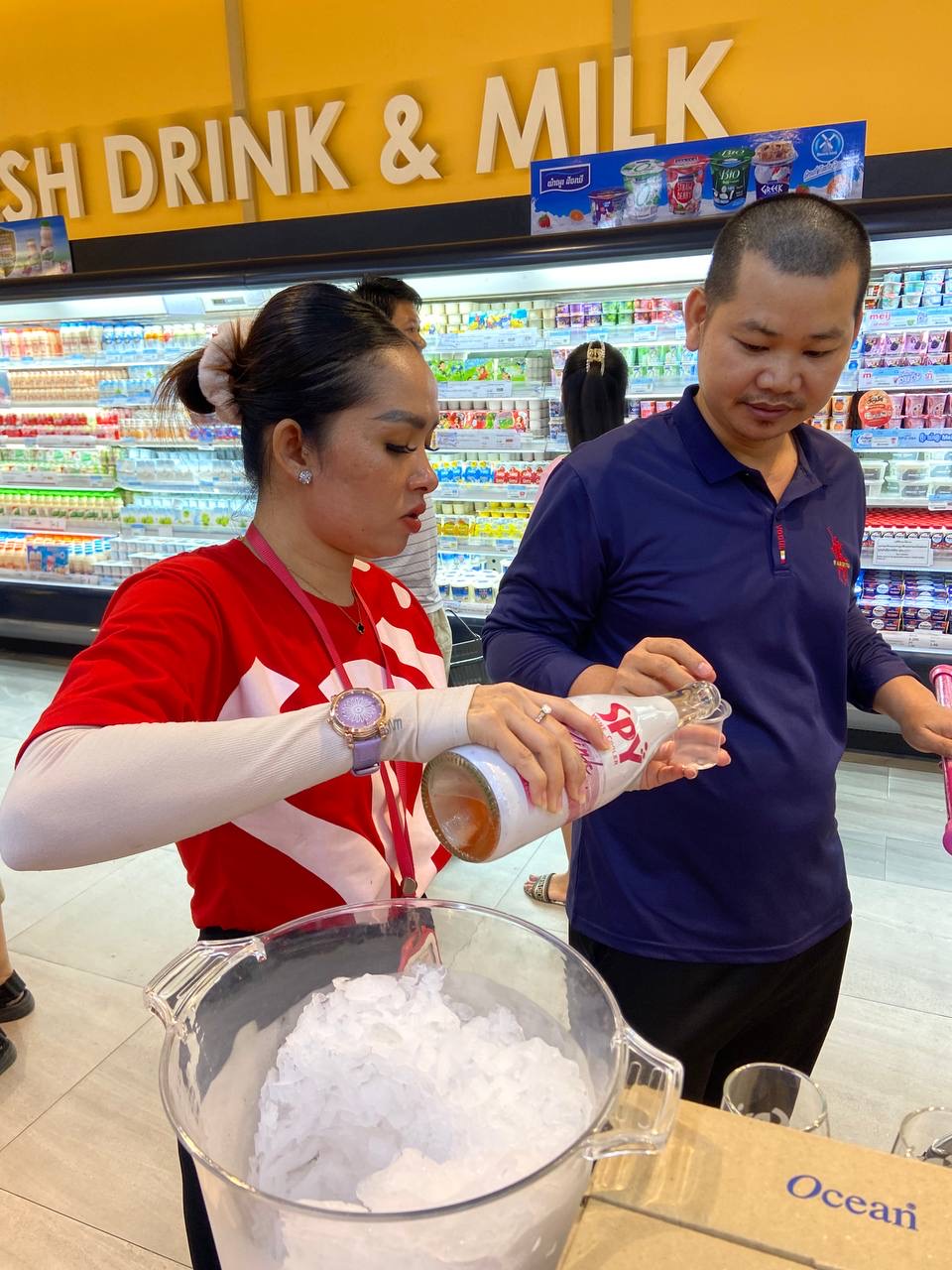 SPY Sparkle Fruit Revolutionizing FMCG Distribution with Da Houg Heng at Makro Cambodia - Image 139