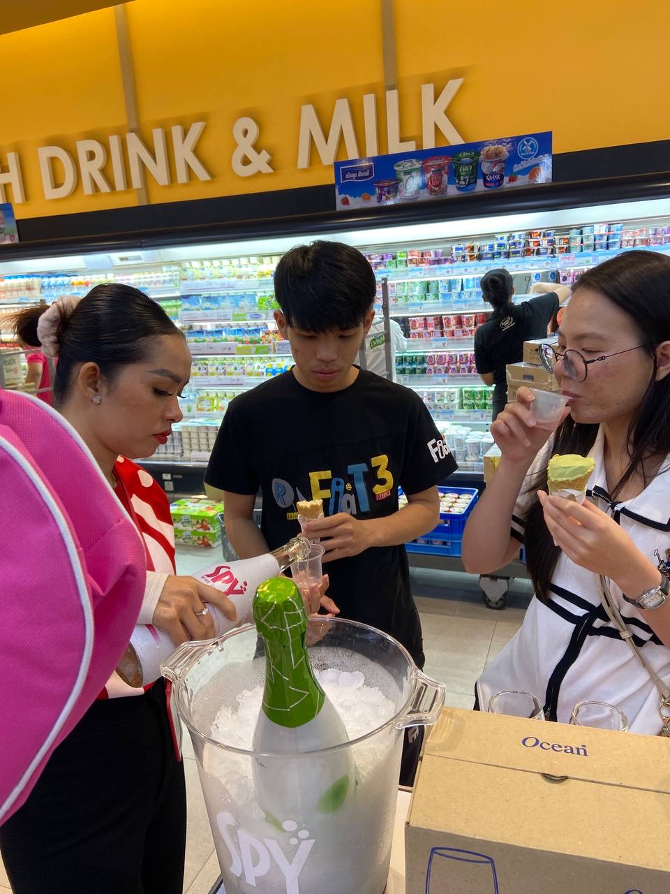 SPY Sparkle Fruit Revolutionizing FMCG Distribution with Da Houg Heng at Makro Cambodia - Image 145