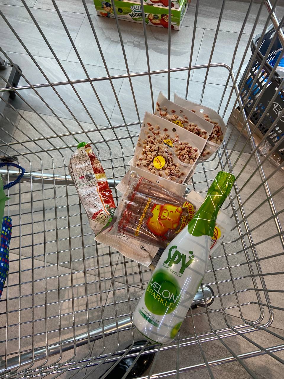 SPY Sparkle Fruit Revolutionizing FMCG Distribution with Da Houg Heng at Makro Cambodia - Image 146