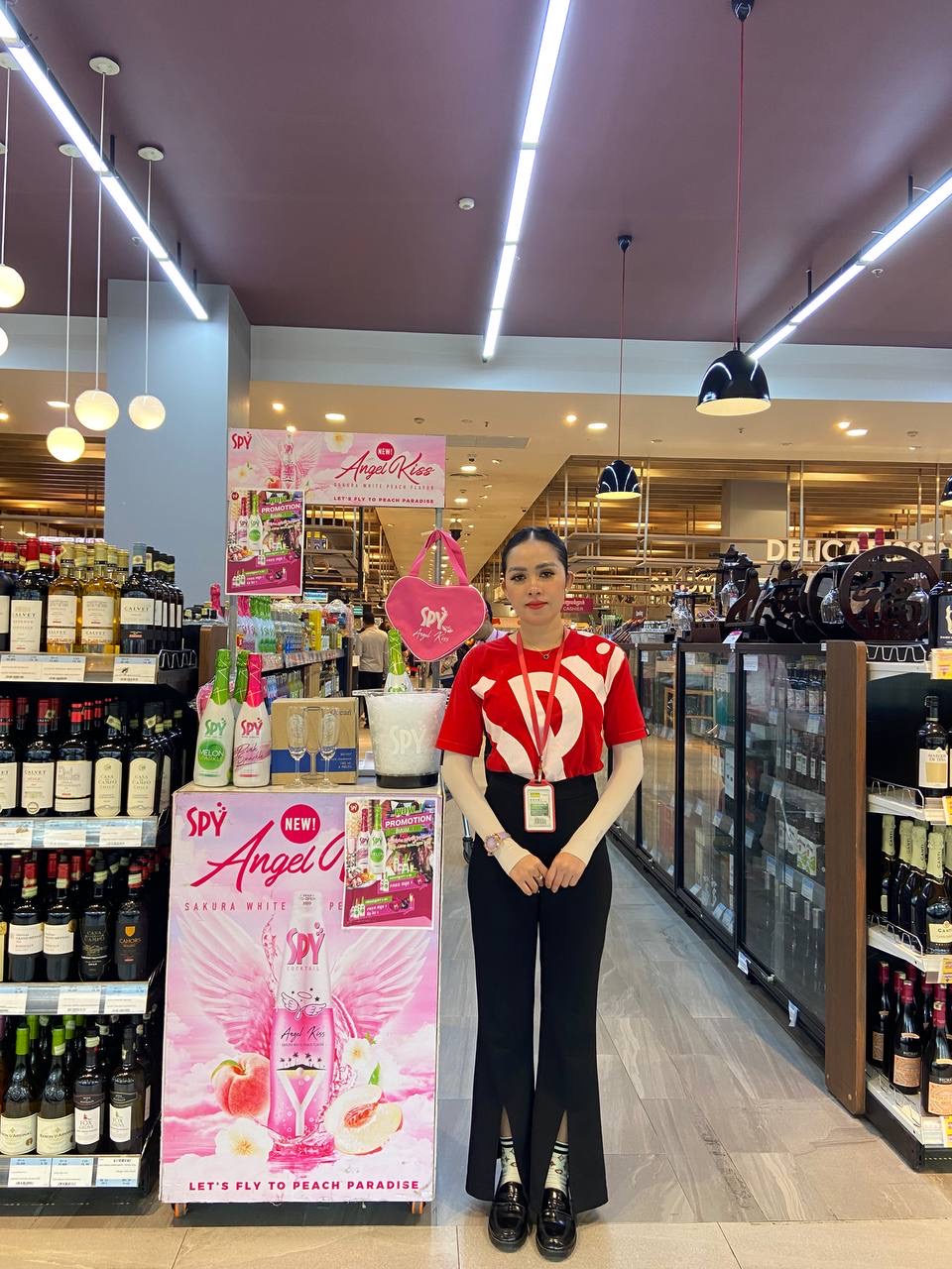 SPY Sparkle Fruit Revolutionizing FMCG Distribution with Da Houg Heng at Makro Cambodia - Image 149